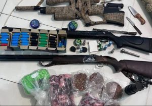 کشف یک قبضه سلاح وینچیستر و کلت از تروریست‌ مسلح در استان یزد